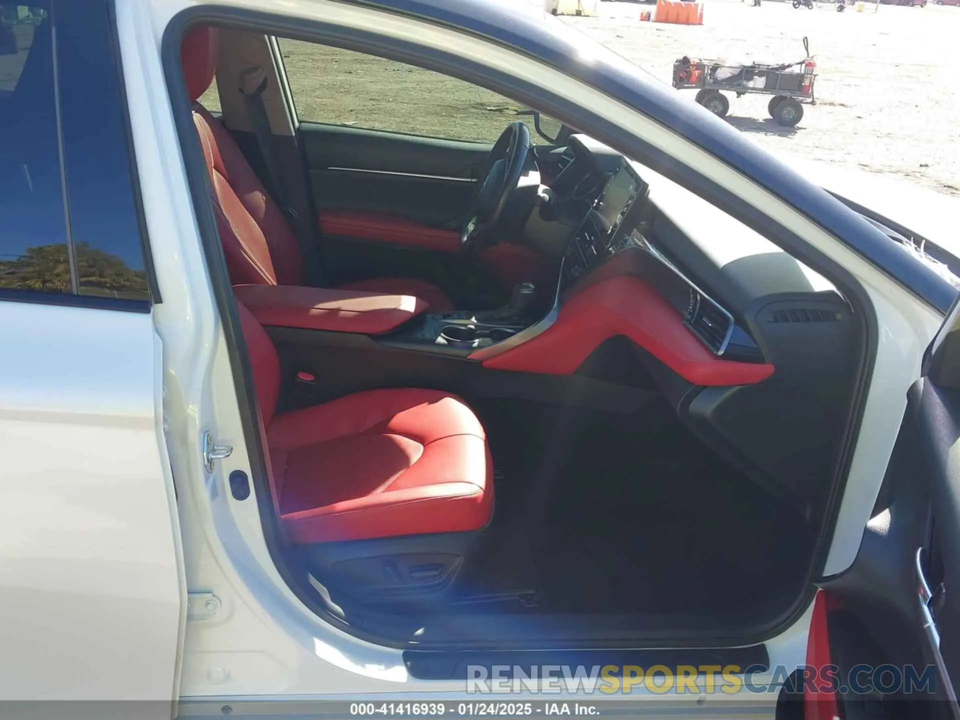 5 fotografías del automóvil dañado 4T1K61AK1MU479021 TOYOTA CAMRY 2021