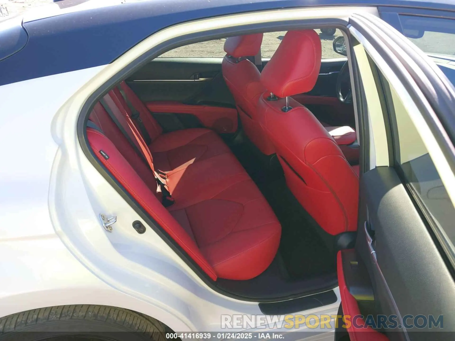 8 fotografías del automóvil dañado 4T1K61AK1MU479021 TOYOTA CAMRY 2021