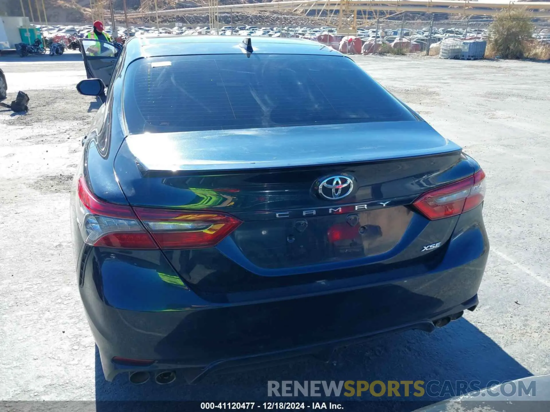 15 fotografías del automóvil dañado 4T1K61AK1MU573271 TOYOTA CAMRY 2021