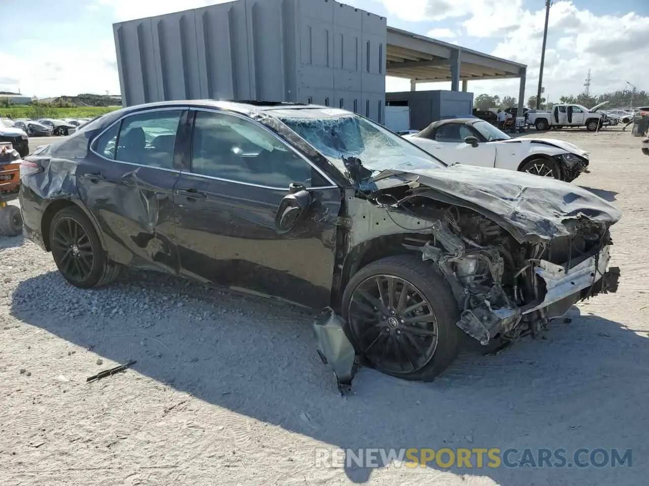 4 fotografías del automóvil dañado 4T1K61AK2MU443189 TOYOTA CAMRY 2021