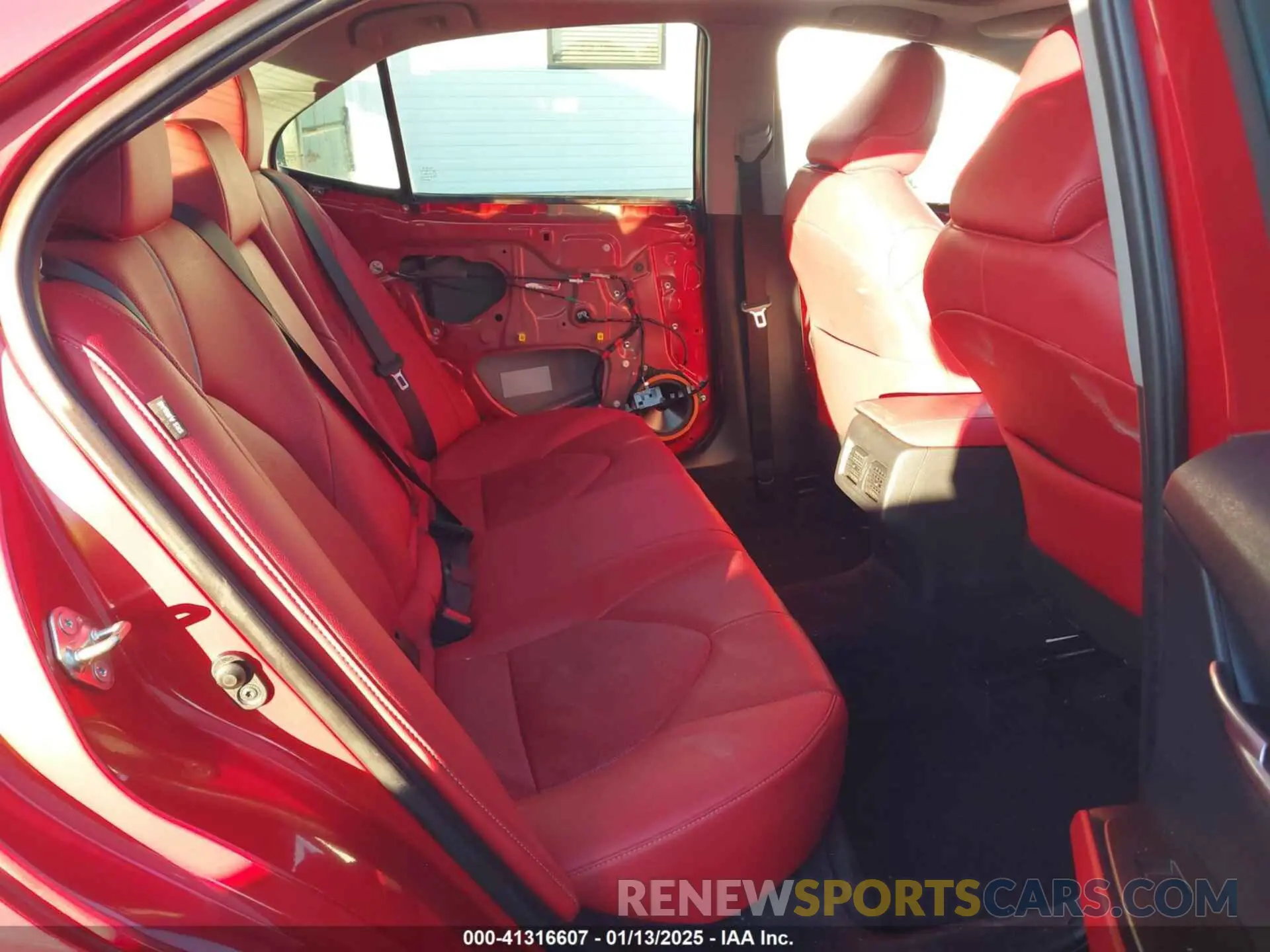 8 fotografías del automóvil dañado 4T1K61AK3MU402408 TOYOTA CAMRY 2021