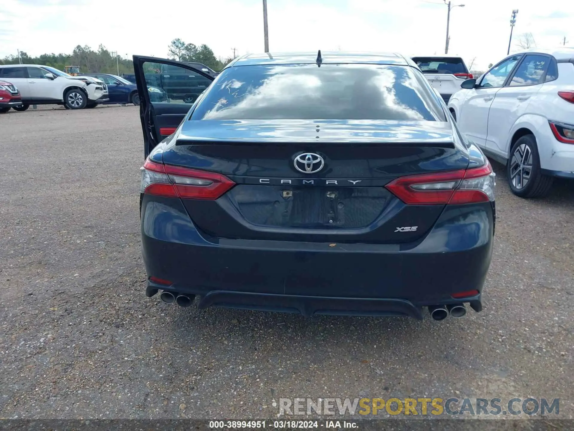 16 fotografías del automóvil dañado 4T1K61AK3MU409004 TOYOTA CAMRY 2021