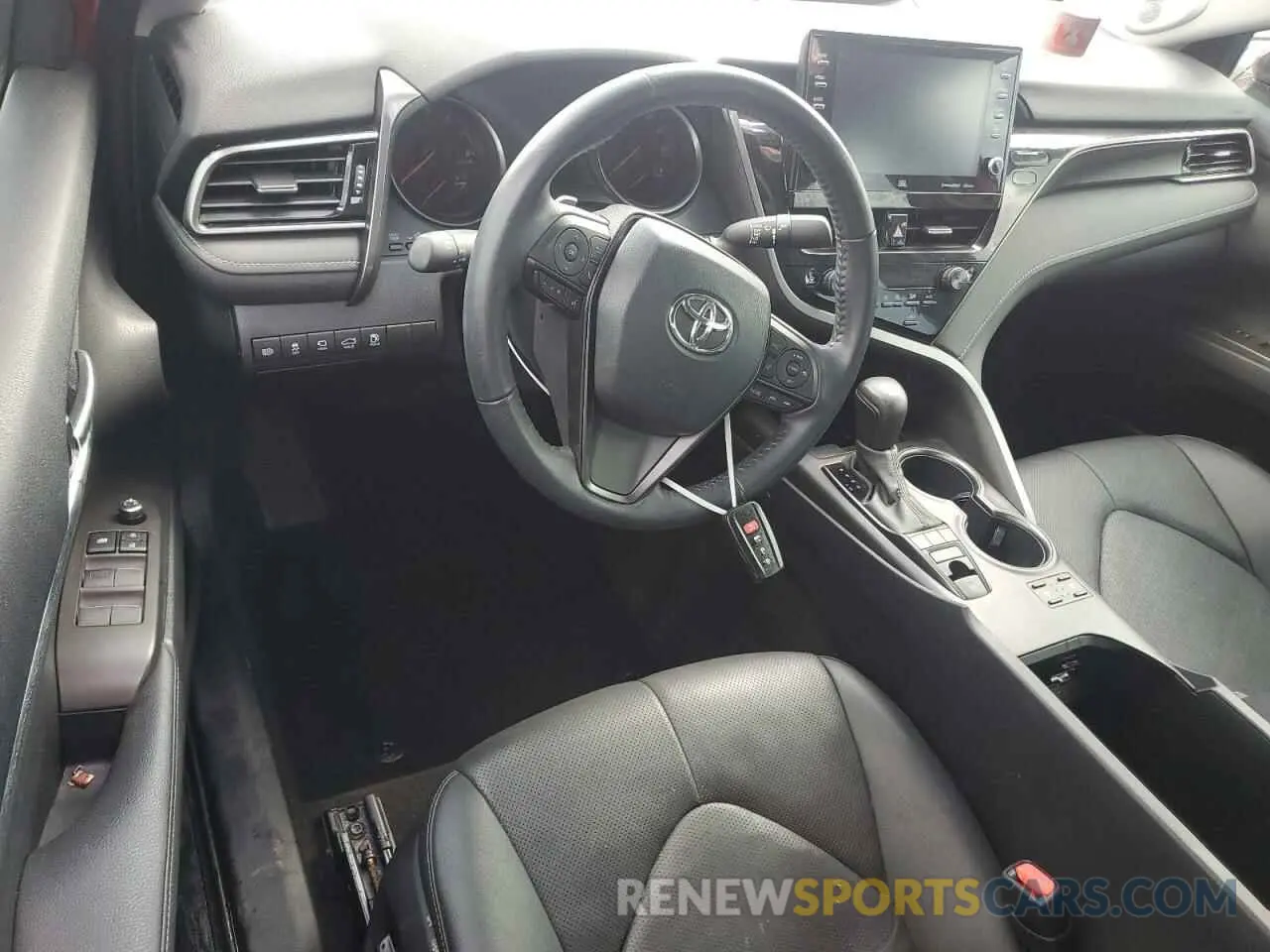 8 fotografías del automóvil dañado 4T1K61AK3MU421489 TOYOTA CAMRY 2021