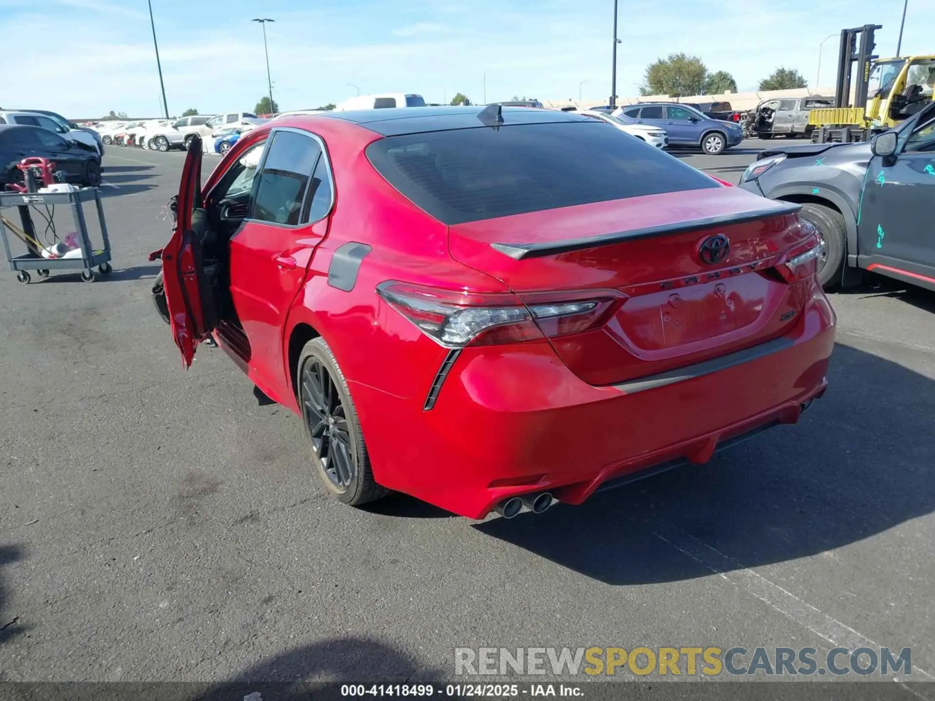 3 fotografías del automóvil dañado 4T1K61AK3MU428426 TOYOTA CAMRY 2021