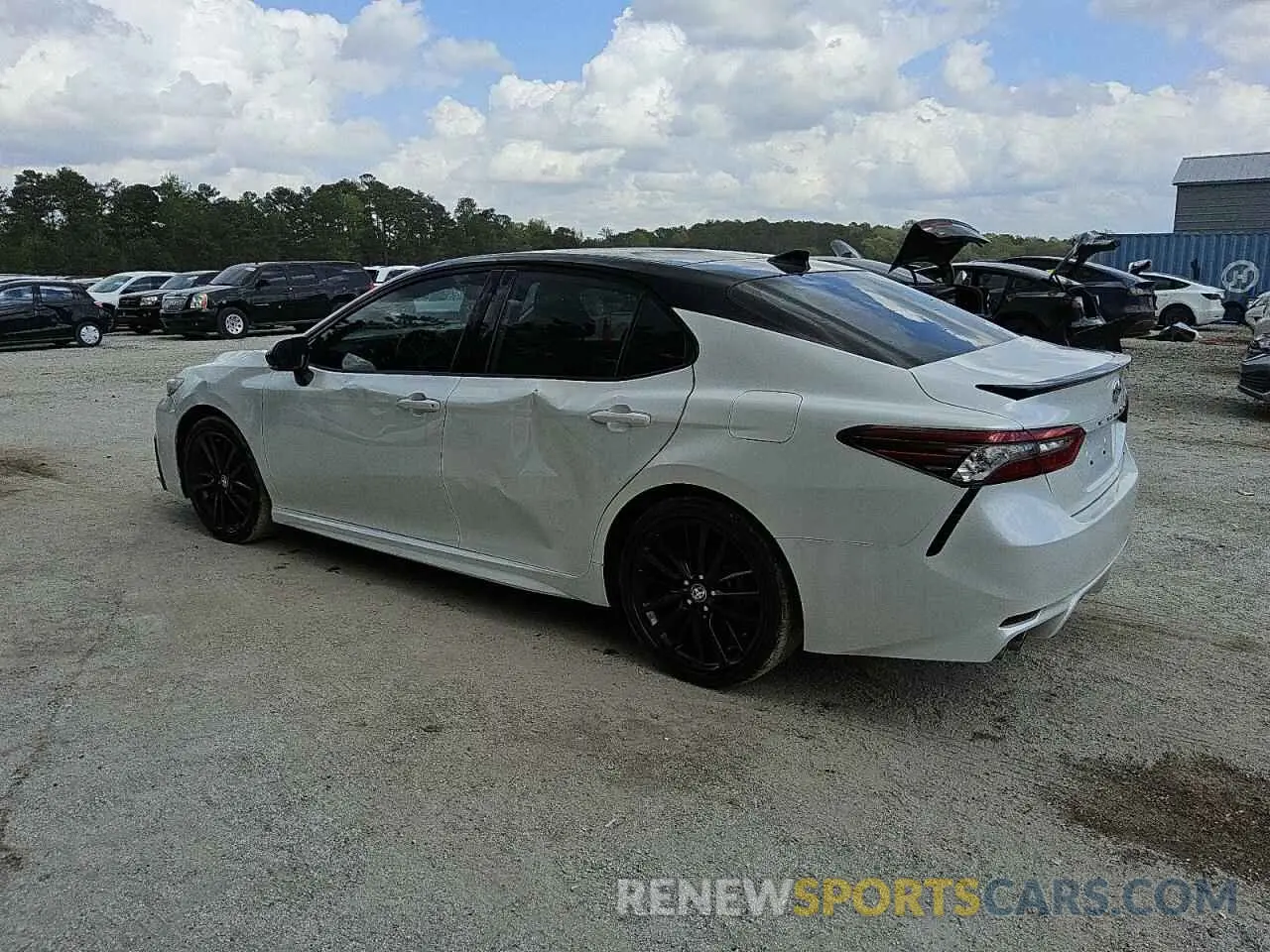 2 fotografías del automóvil dañado 4T1K61AK3MU465492 TOYOTA CAMRY 2021