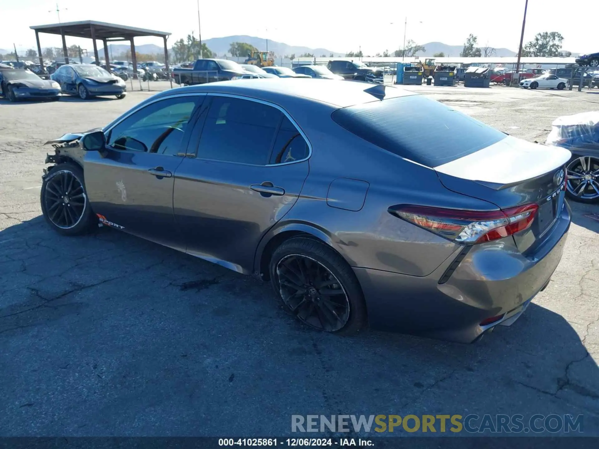 3 fotografías del automóvil dañado 4T1K61AK3MU512455 TOYOTA CAMRY 2021
