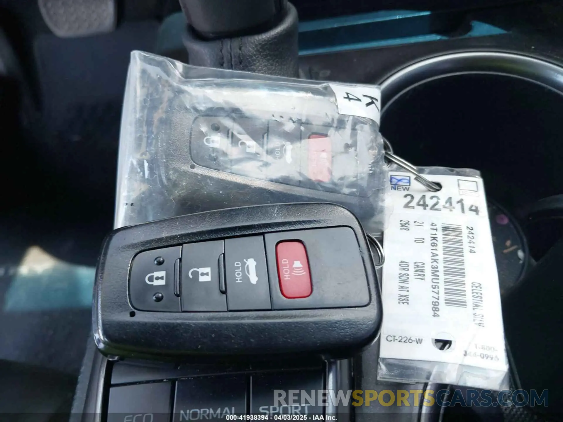 11 fotografías del automóvil dañado 4T1K61AK3MU577984 TOYOTA CAMRY 2021
