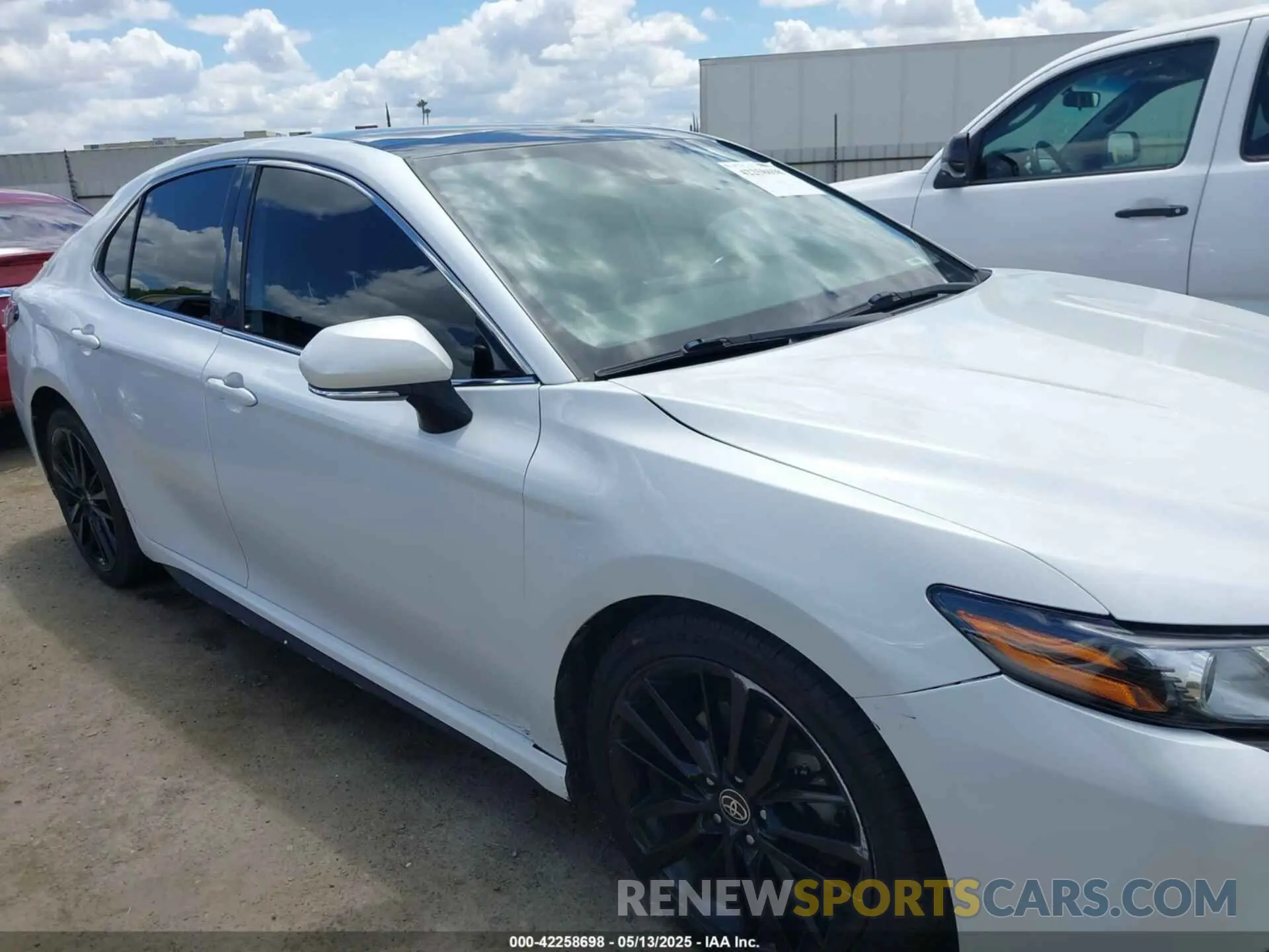 13 fotografías del automóvil dañado 4T1K61AK3MU584563 TOYOTA CAMRY 2021