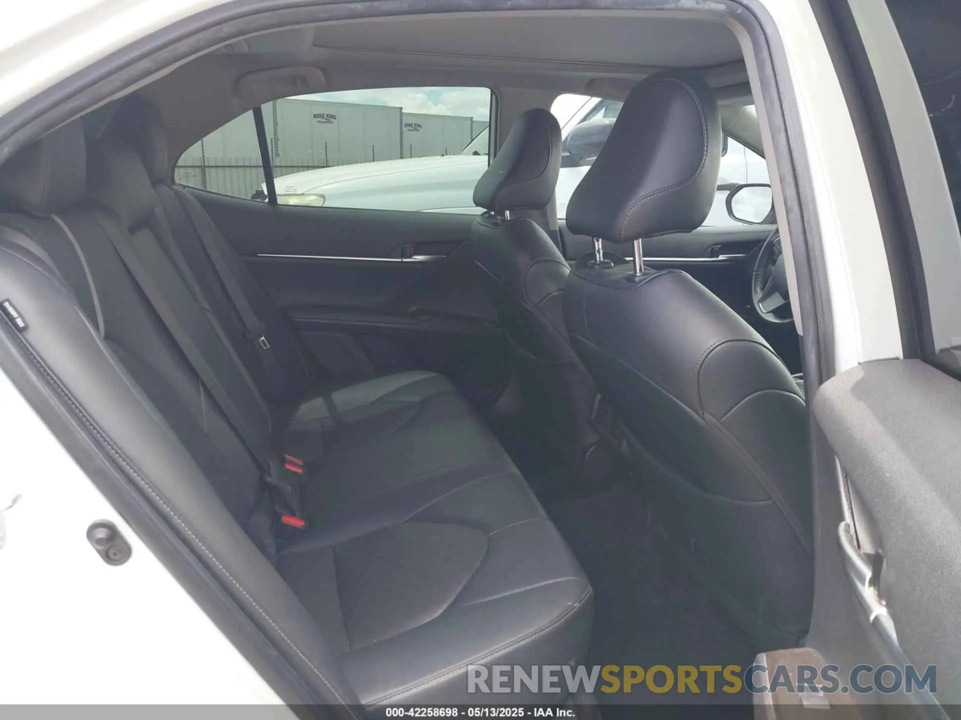 8 fotografías del automóvil dañado 4T1K61AK3MU584563 TOYOTA CAMRY 2021