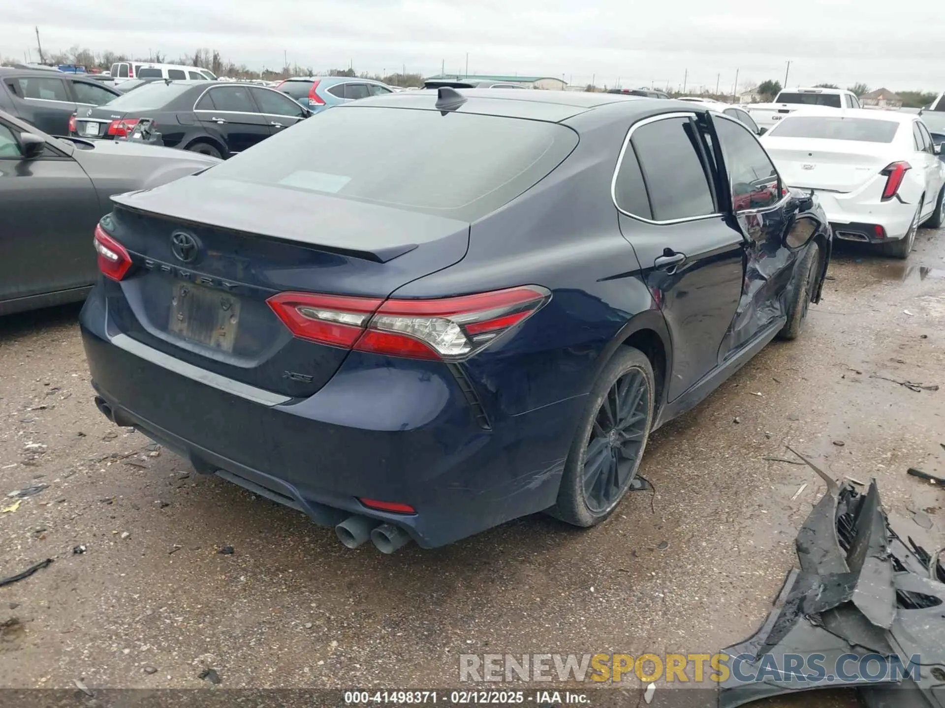 4 fotografías del automóvil dañado 4T1K61AK3MU604777 TOYOTA CAMRY 2021