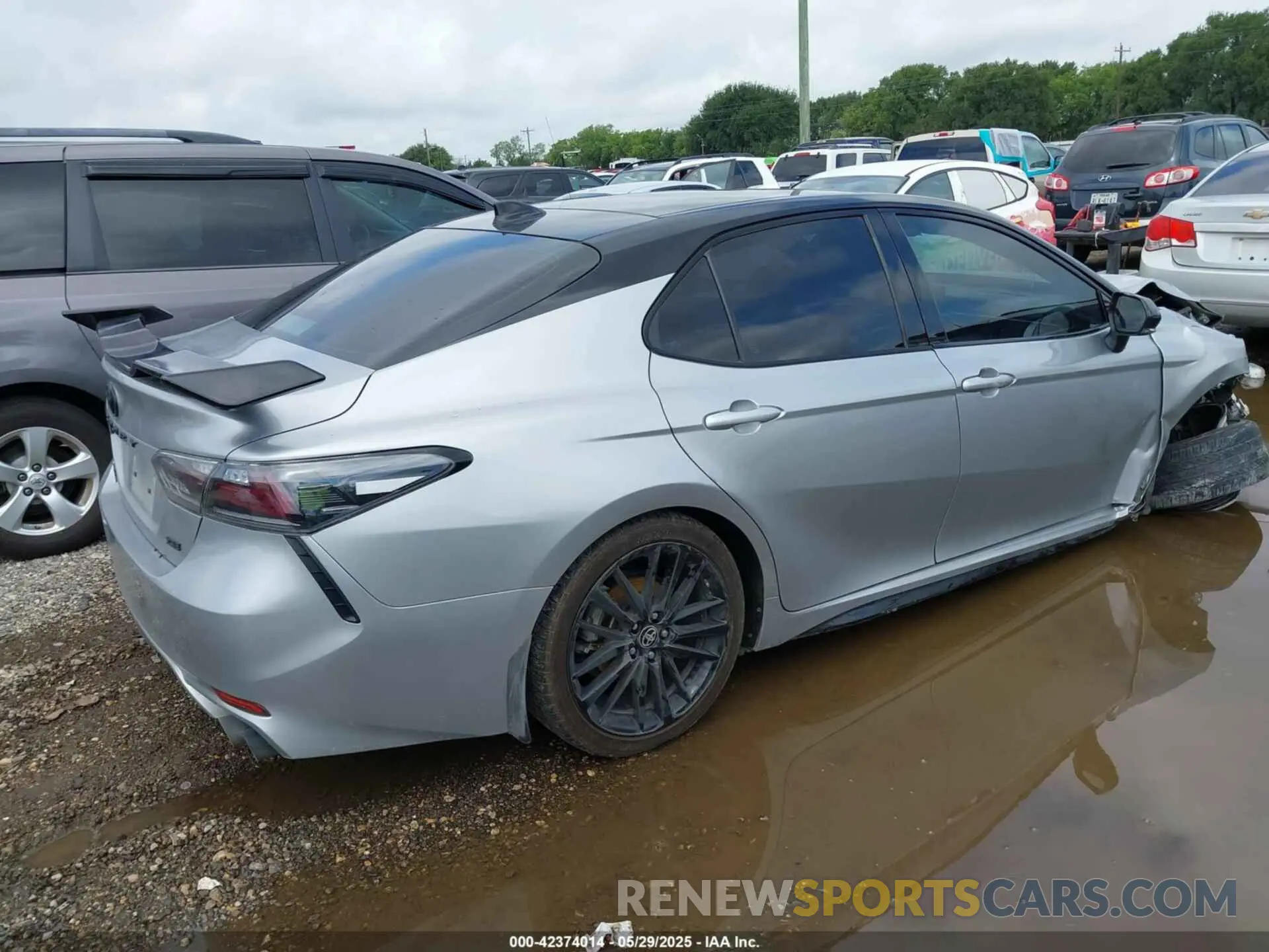 4 fotografías del automóvil dañado 4T1K61AK4MU445543 TOYOTA CAMRY 2021