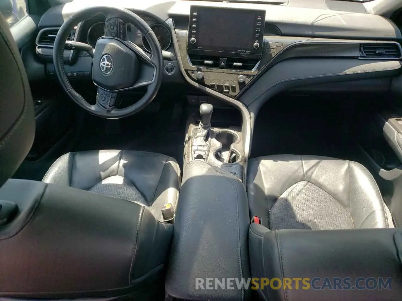 8 fotografías del automóvil dañado 4T1K61AK4MU447762 TOYOTA CAMRY 2021