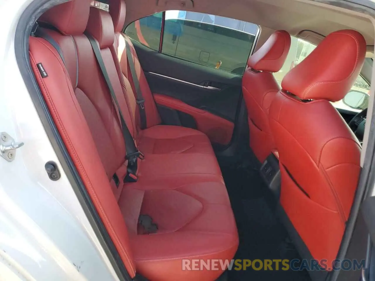 10 fotografías del automóvil dañado 4T1K61AK4MU590498 TOYOTA CAMRY 2021