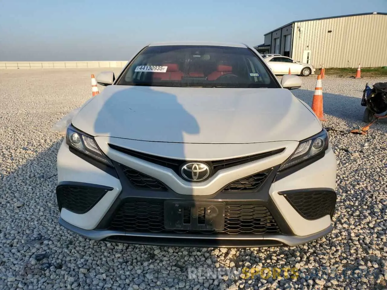 5 fotografías del automóvil dañado 4T1K61AK4MU590498 TOYOTA CAMRY 2021