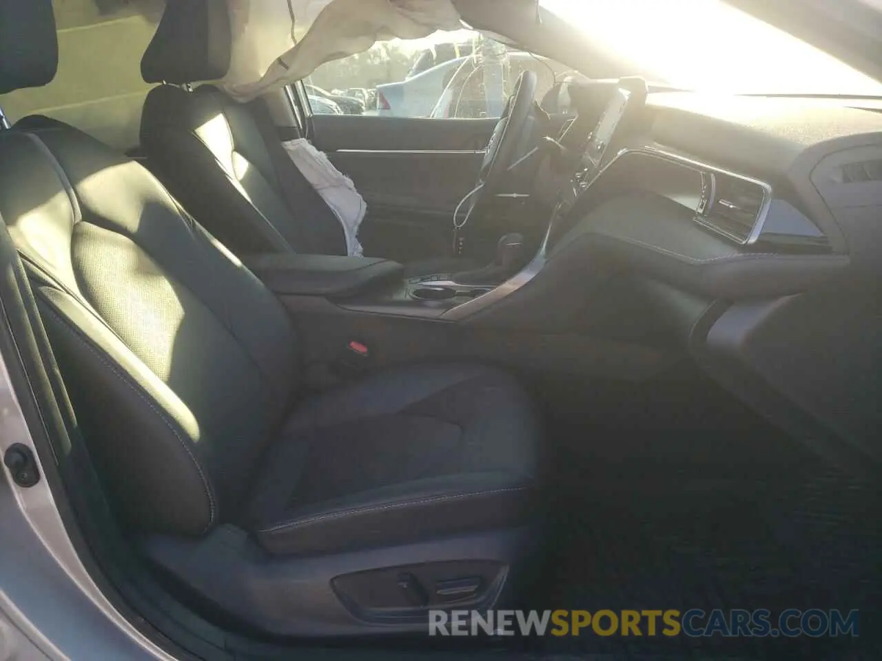 5 fotografías del automóvil dañado 4T1K61AK5MU455613 TOYOTA CAMRY 2021