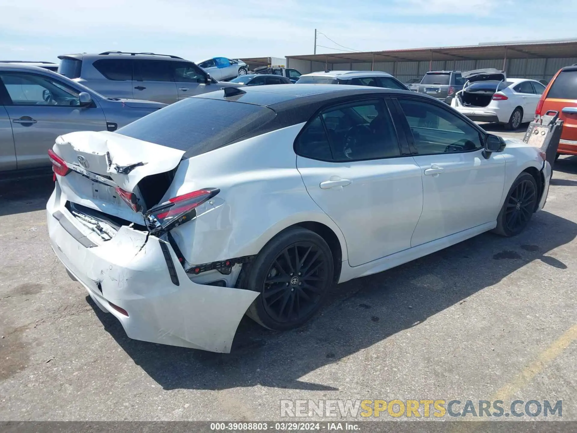 4 fotografías del automóvil dañado 4T1K61AK5MU469785 TOYOTA CAMRY 2021