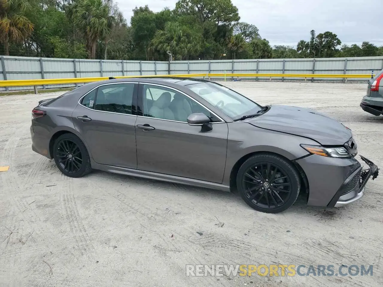4 fotografías del automóvil dañado 4T1K61AK5MU512506 TOYOTA CAMRY 2021