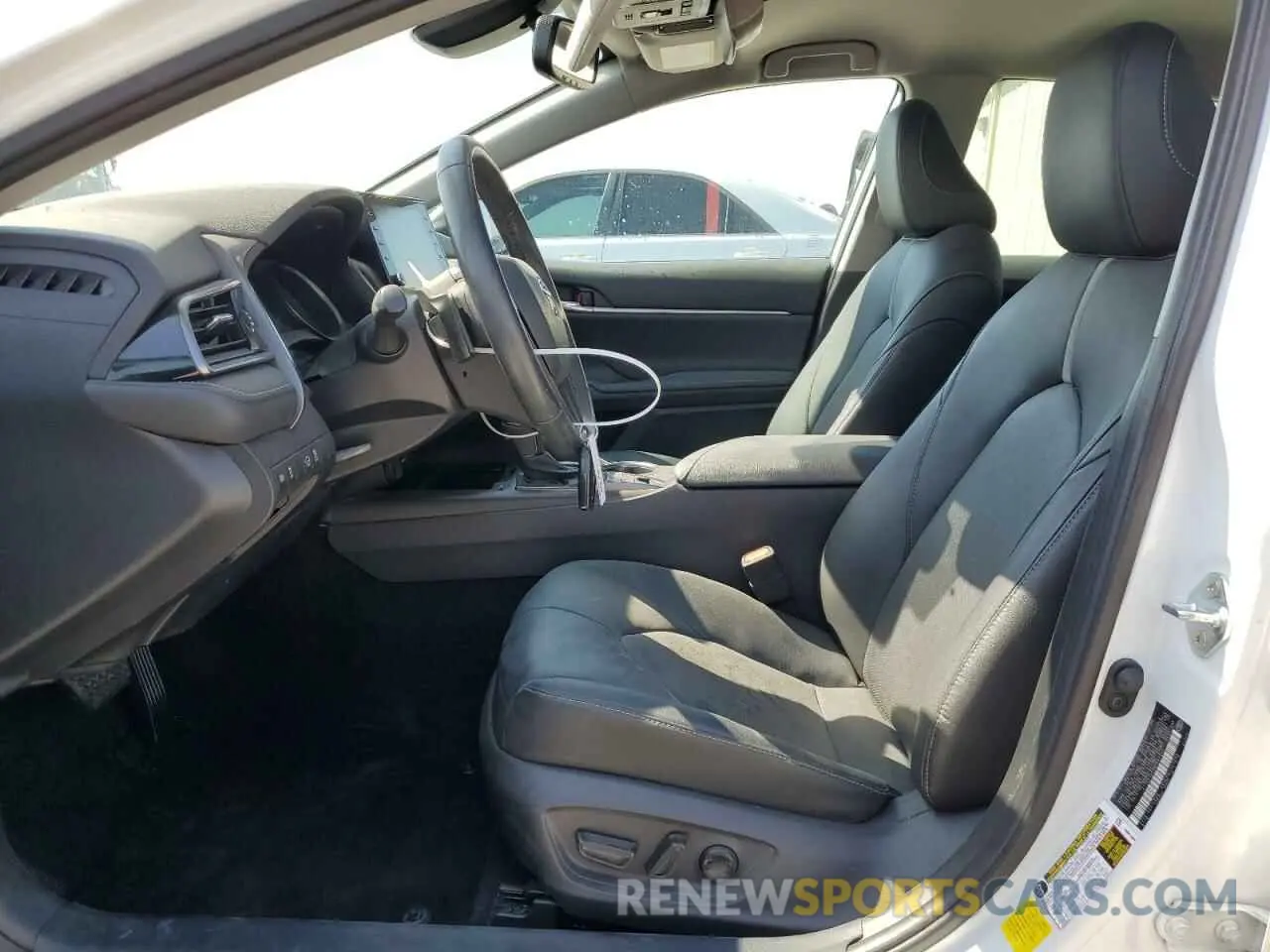7 fotografías del automóvil dañado 4T1K61AK5MU587643 TOYOTA CAMRY 2021