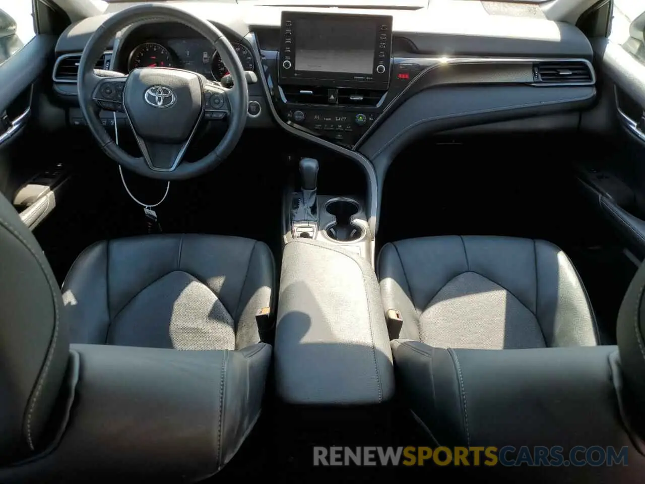 8 fotografías del automóvil dañado 4T1K61AK5MU587643 TOYOTA CAMRY 2021