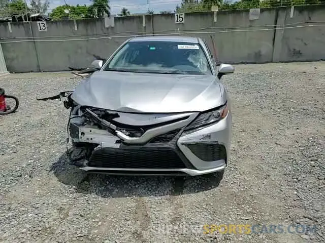 13 fotografías del automóvil dañado 4T1K61AK5MU614498 TOYOTA CAMRY 2021