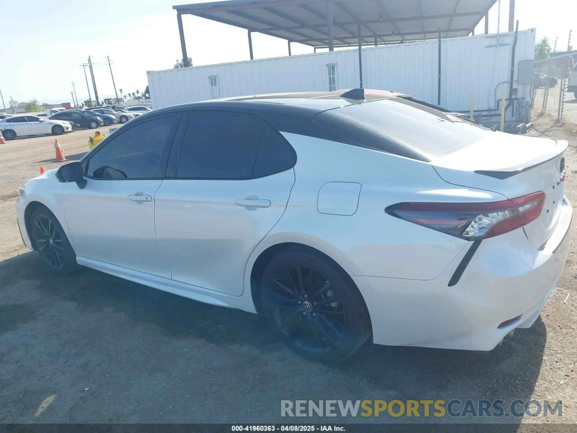 14 fotografías del automóvil dañado 4T1K61AK6MU474798 TOYOTA CAMRY 2021