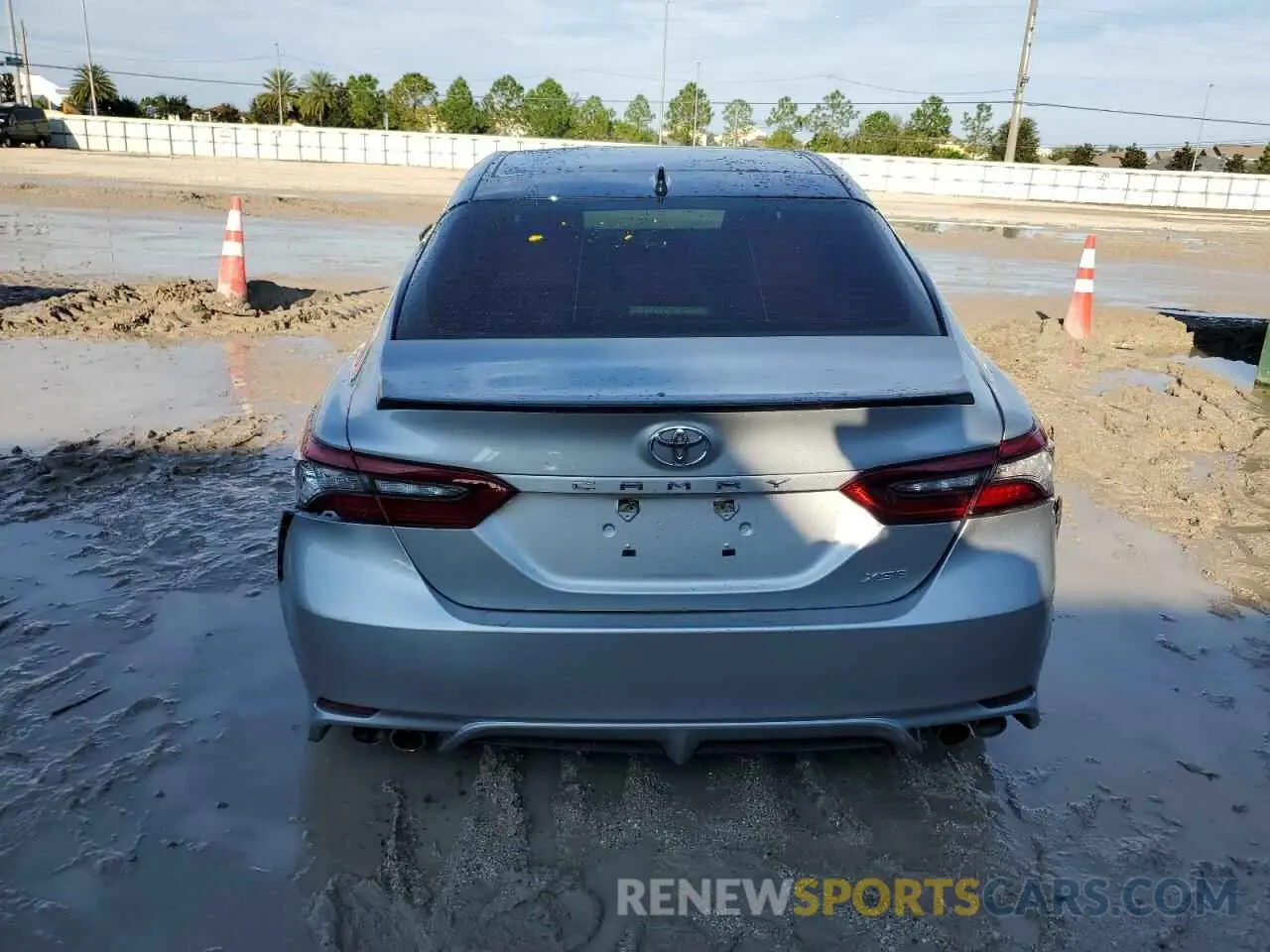6 fotografías del automóvil dañado 4T1K61AK6MU495411 TOYOTA CAMRY 2021