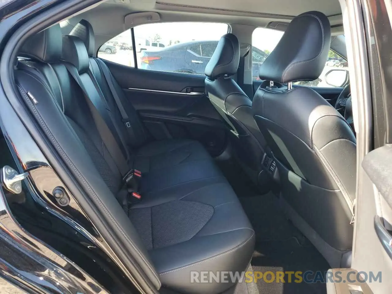 10 fotografías del automóvil dañado 4T1K61AK7MU404159 TOYOTA CAMRY 2021