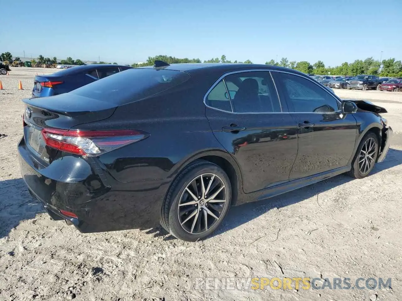 3 fotografías del automóvil dañado 4T1K61AK7MU404159 TOYOTA CAMRY 2021