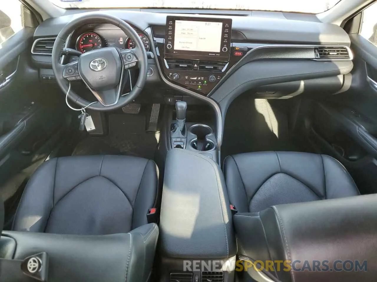 8 fotografías del automóvil dañado 4T1K61AK7MU404159 TOYOTA CAMRY 2021