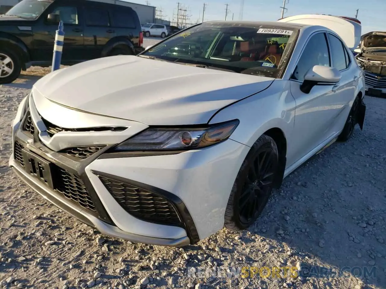 2 fotografías del automóvil dañado 4T1K61AK7MU469559 TOYOTA CAMRY 2021