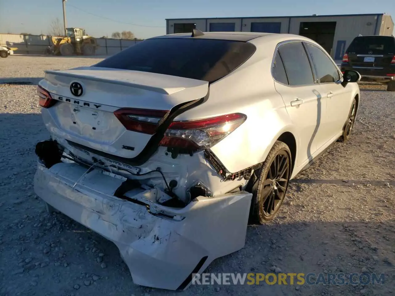 4 fotografías del automóvil dañado 4T1K61AK7MU469559 TOYOTA CAMRY 2021