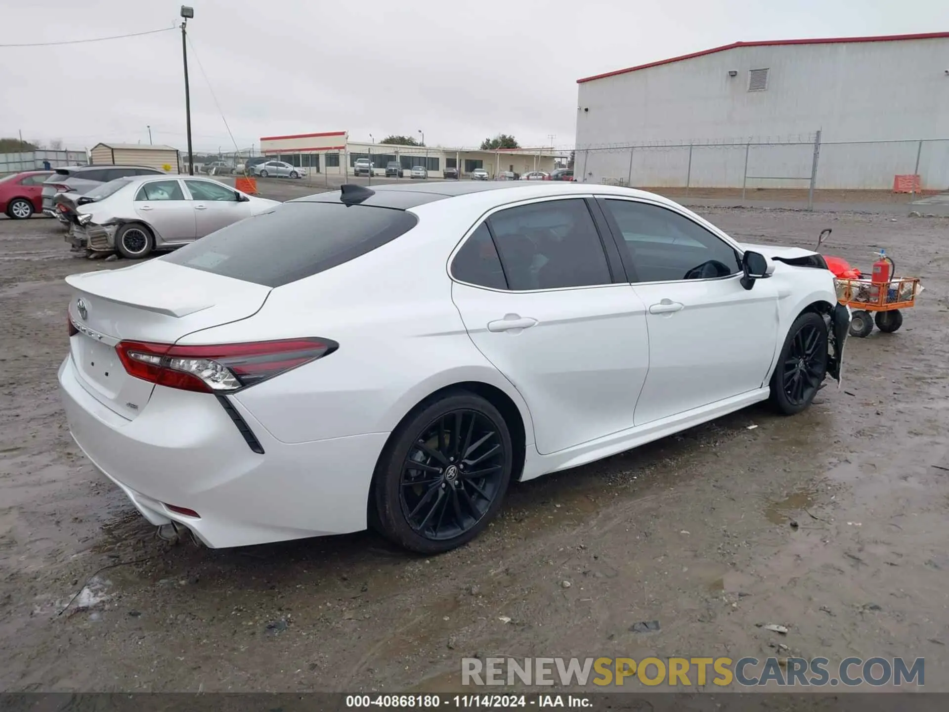 4 fotografías del automóvil dañado 4T1K61AK7MU544812 TOYOTA CAMRY 2021
