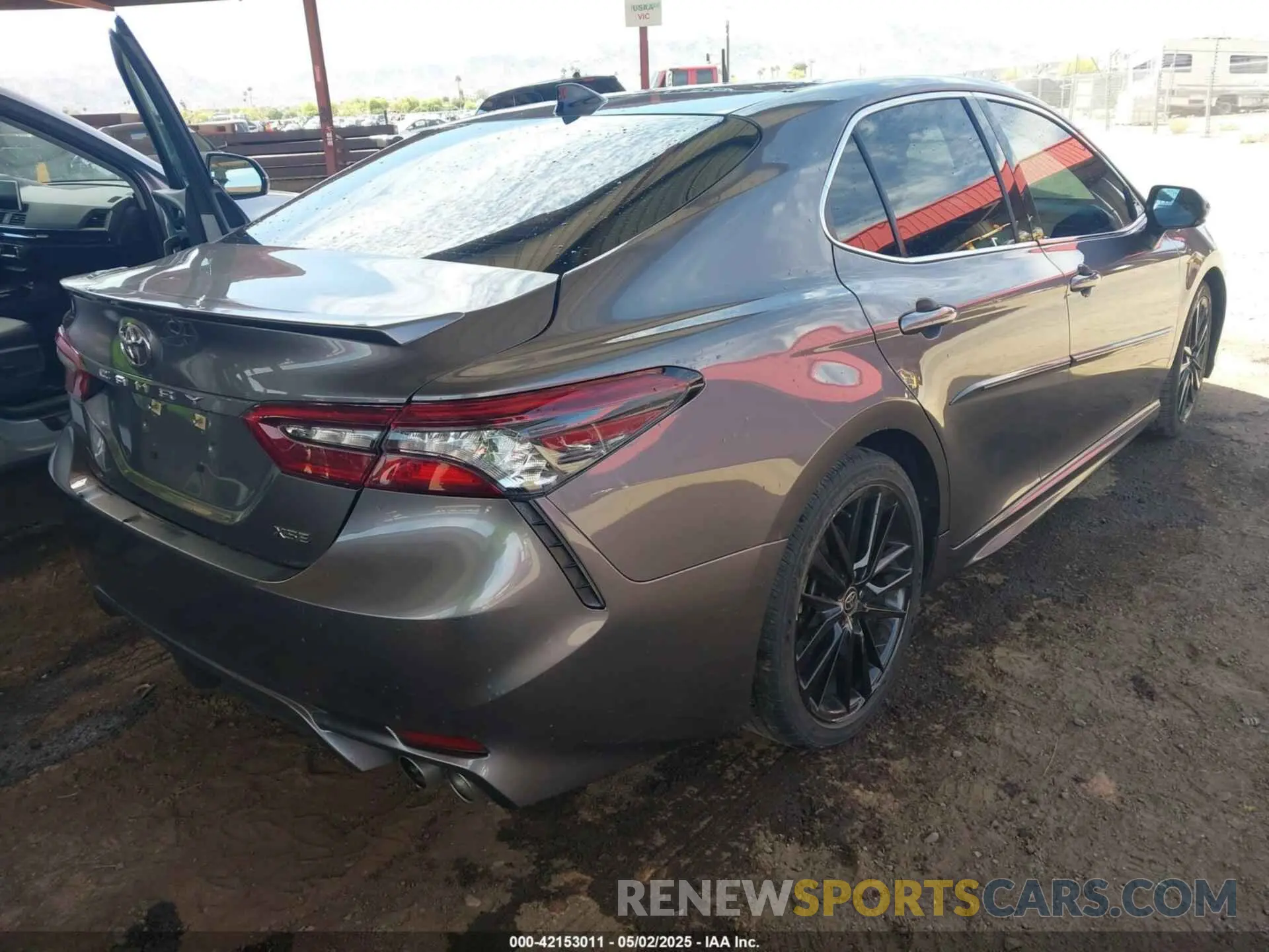 4 fotografías del automóvil dañado 4T1K61AK7MU557186 TOYOTA CAMRY 2021