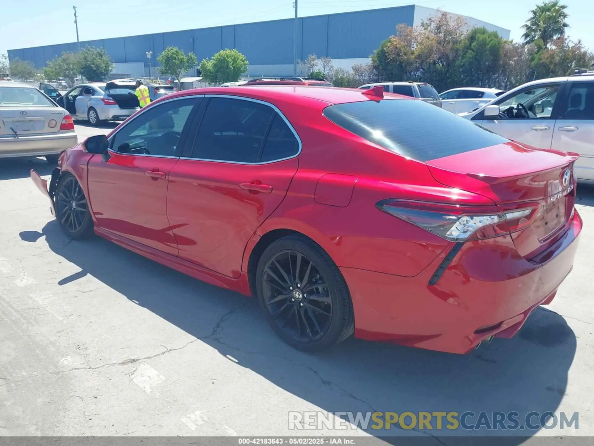 3 fotografías del automóvil dañado 4T1K61AK8MU429569 TOYOTA CAMRY 2021