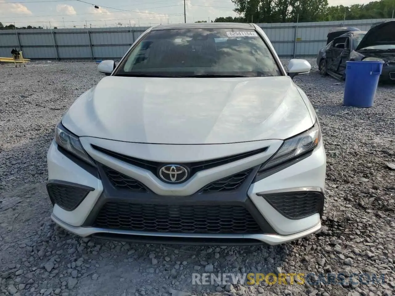 5 fotografías del automóvil dañado 4T1K61AK8MU543992 TOYOTA CAMRY 2021