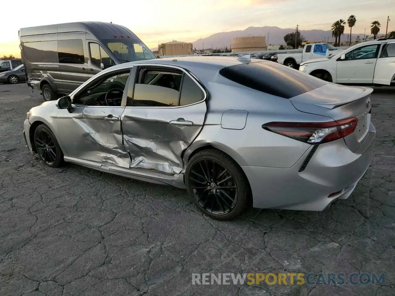 2 fotografías del automóvil dañado 4T1K61AK8MU614799 TOYOTA CAMRY 2021