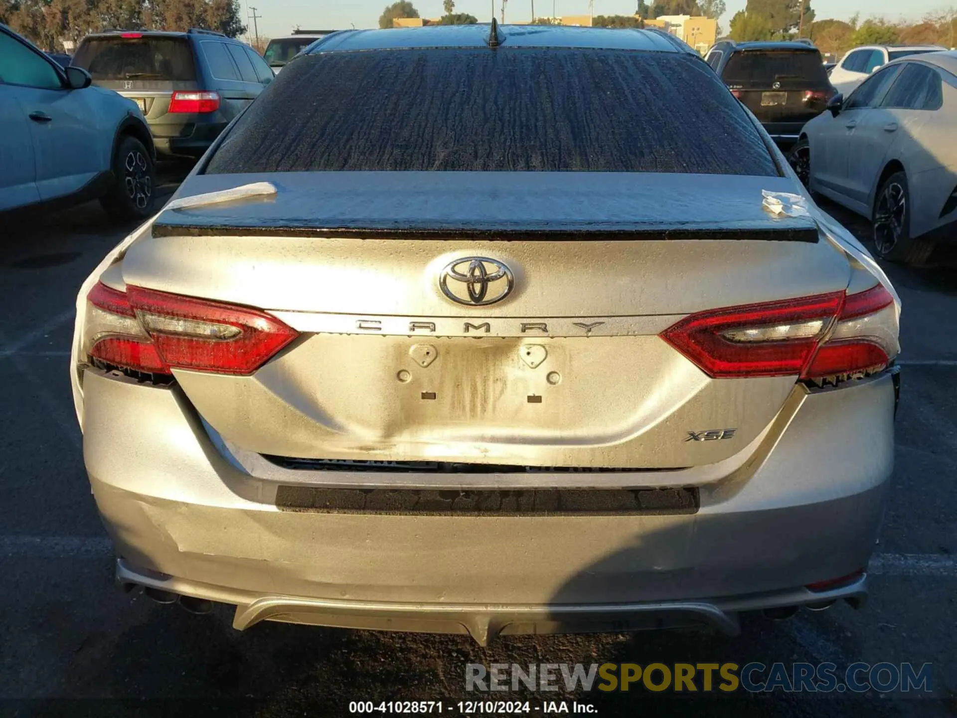16 fotografías del automóvil dañado 4T1K61AKXMU497551 TOYOTA CAMRY 2021