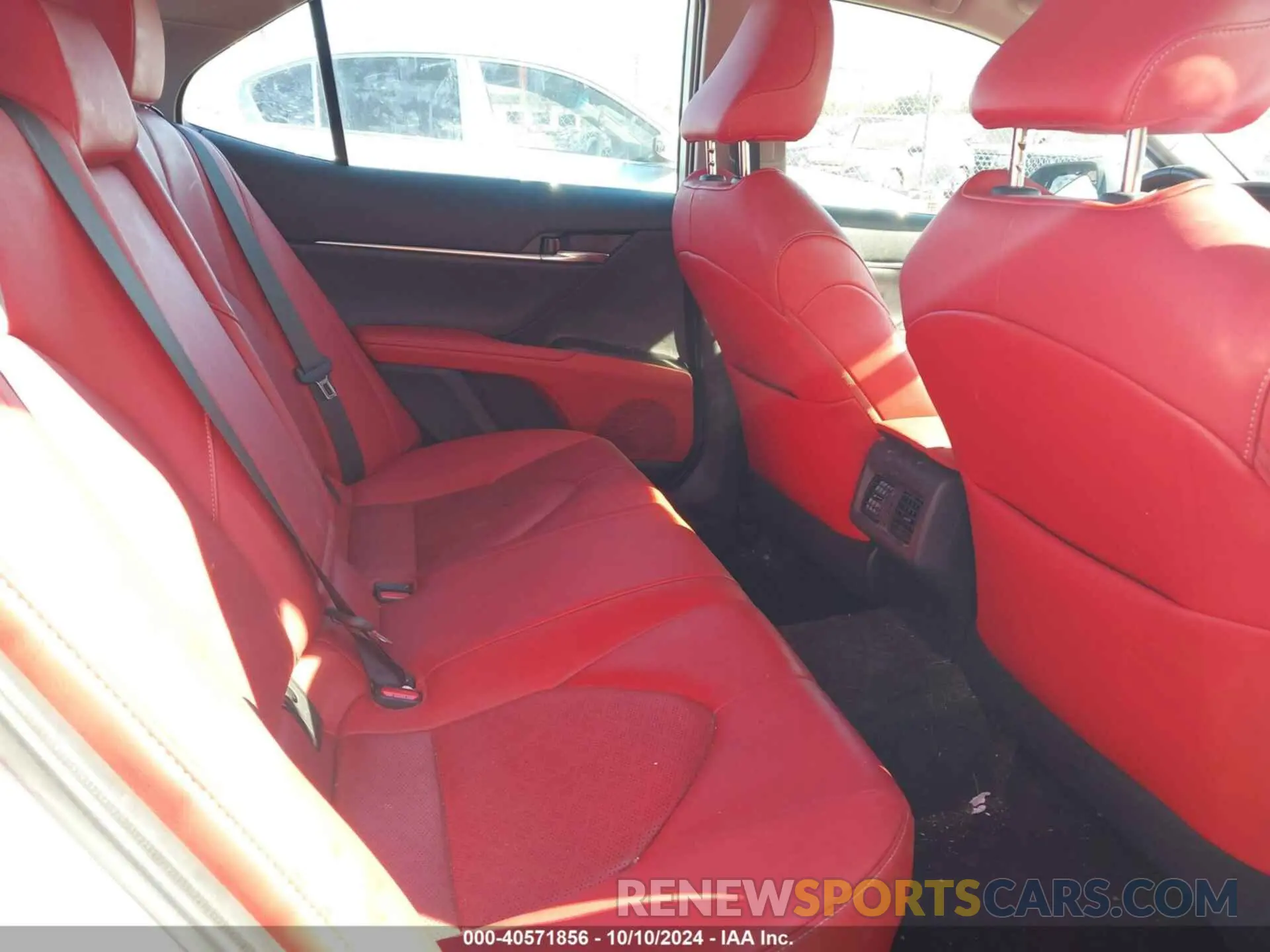 8 fotografías del automóvil dañado 4T1K61BK0MU043176 TOYOTA CAMRY 2021
