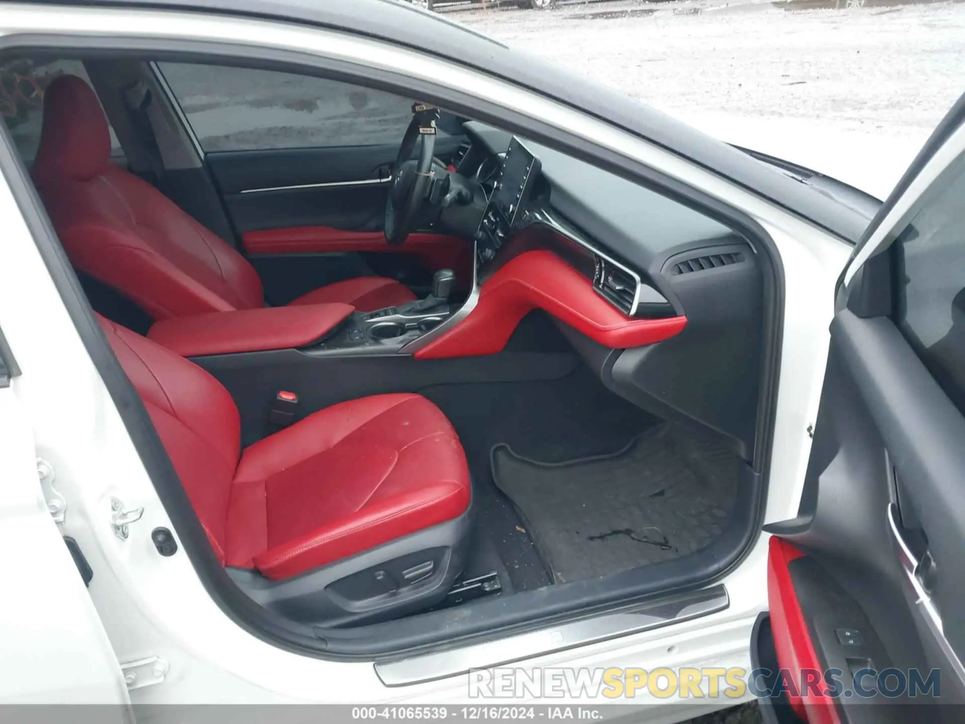 5 fotografías del automóvil dañado 4T1K61BK2MU028257 TOYOTA CAMRY 2021