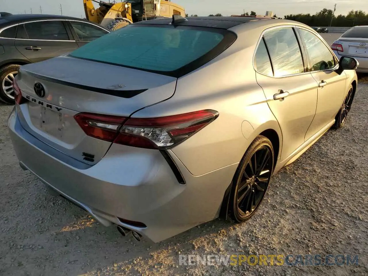 3 fotografías del automóvil dañado 4T1K61BK3MU038862 TOYOTA CAMRY 2021