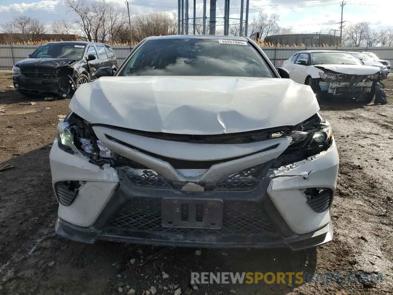 5 fotografías del automóvil dañado 4T1KZ1AK0MU056017 TOYOTA CAMRY 2021