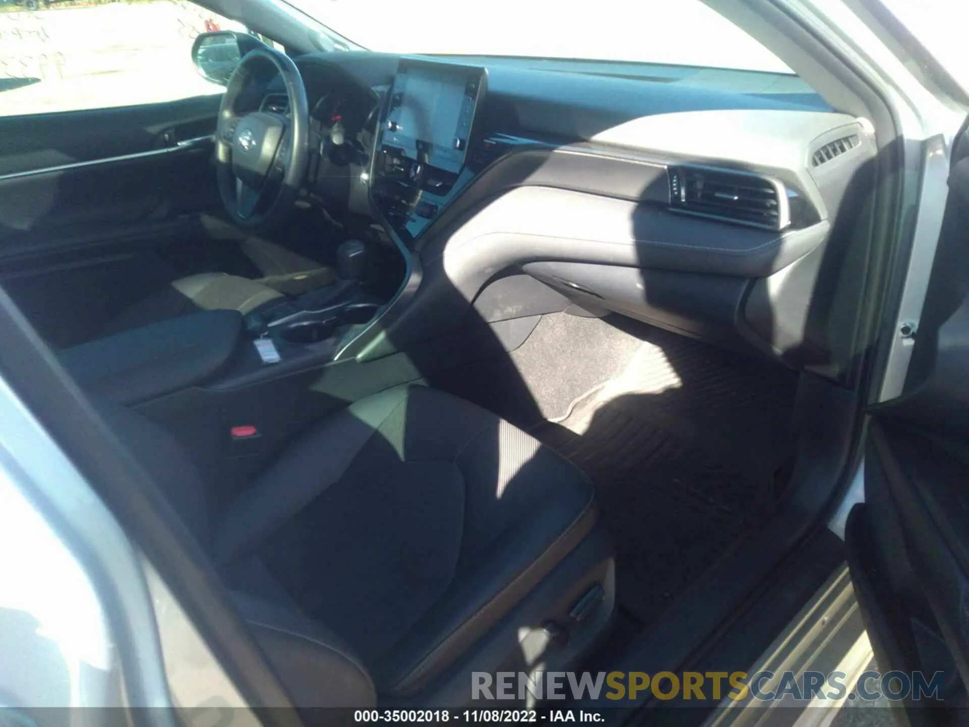 5 fotografías del automóvil dañado 4T1KZ1AK1MU049805 TOYOTA CAMRY 2021