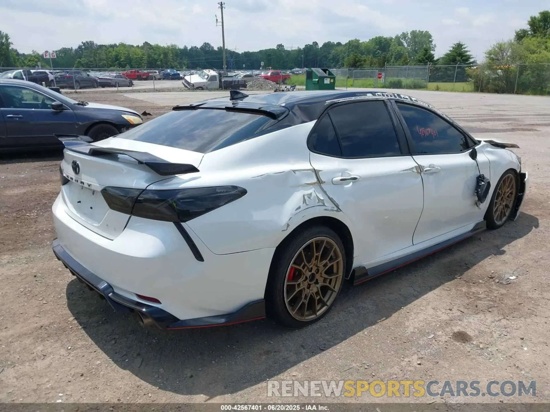 4 fotografías del automóvil dañado 4T1KZ1AK1MU050131 TOYOTA CAMRY 2021
