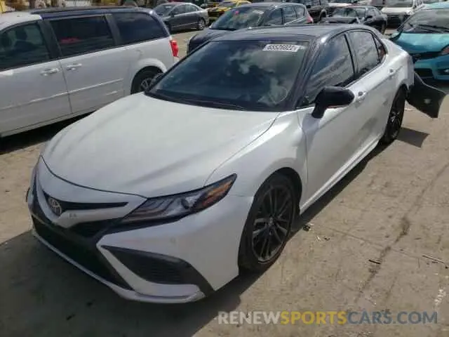2 fotografías del automóvil dañado 4T1KZ1AK4MU052519 TOYOTA CAMRY 2021