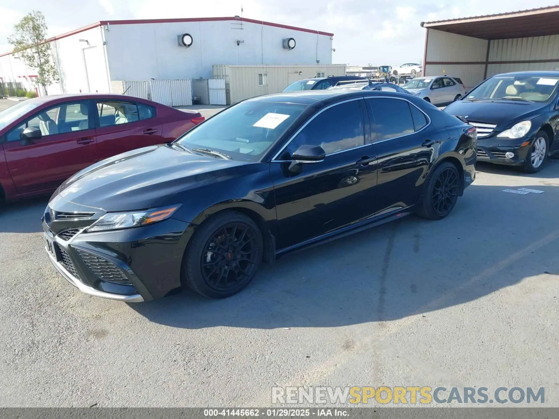 2 fotografías del automóvil dañado 4T1KZ1AK4MU058885 TOYOTA CAMRY 2021