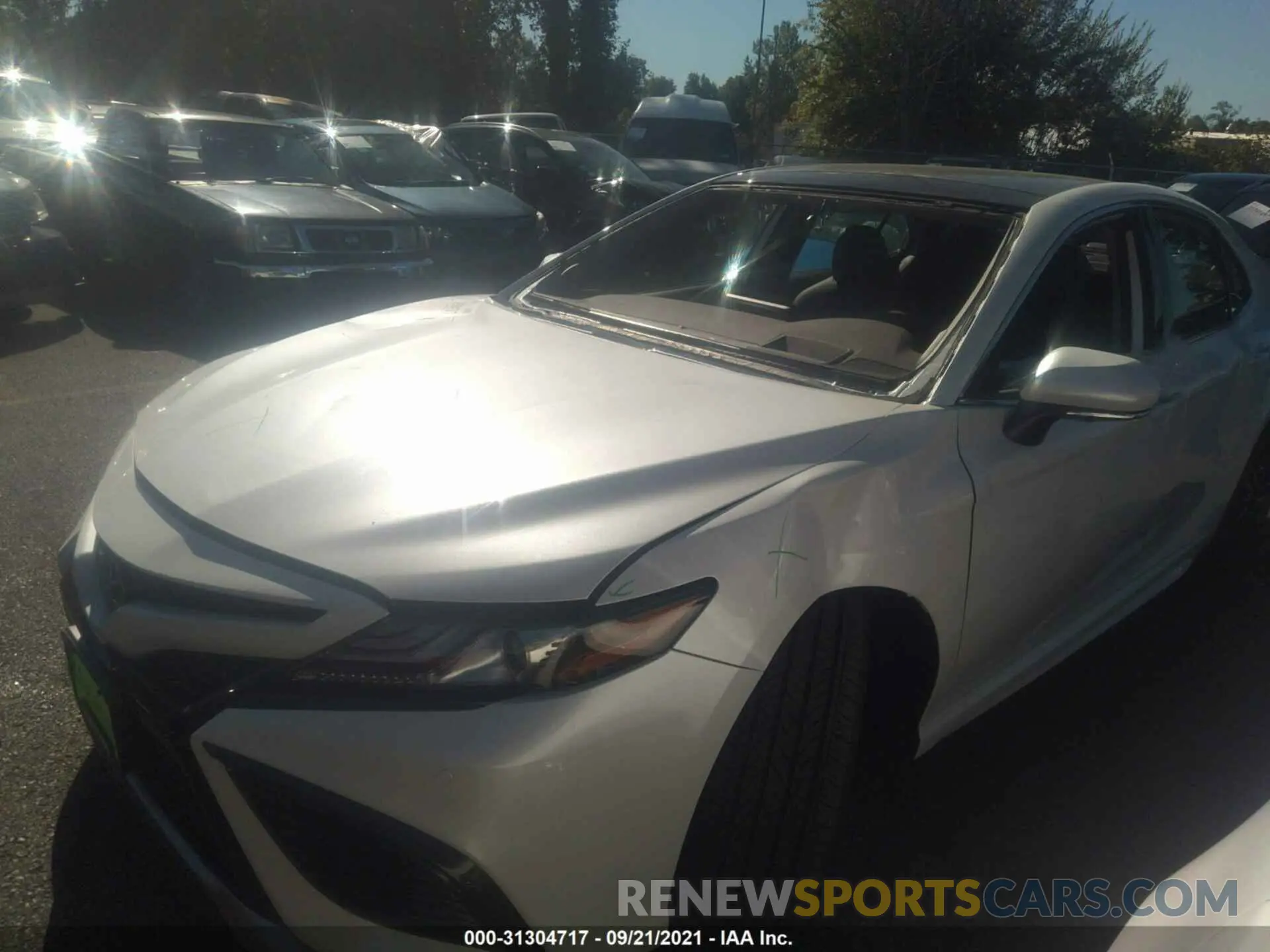 2 fotografías del automóvil dañado 4T1KZ1AK4MU059552 TOYOTA CAMRY 2021
