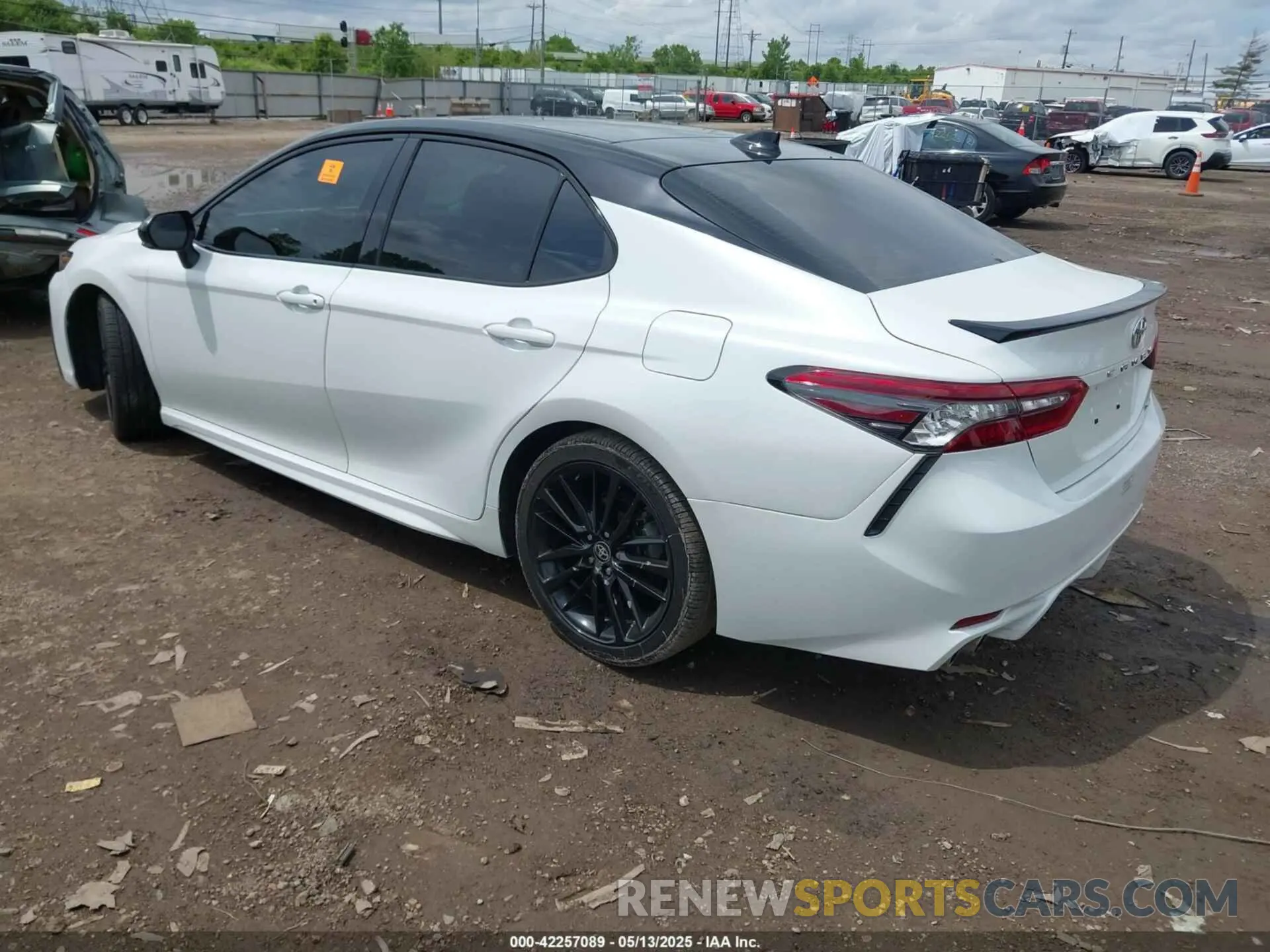 3 fotografías del automóvil dañado 4T1KZ1AK5MU052058 TOYOTA CAMRY 2021