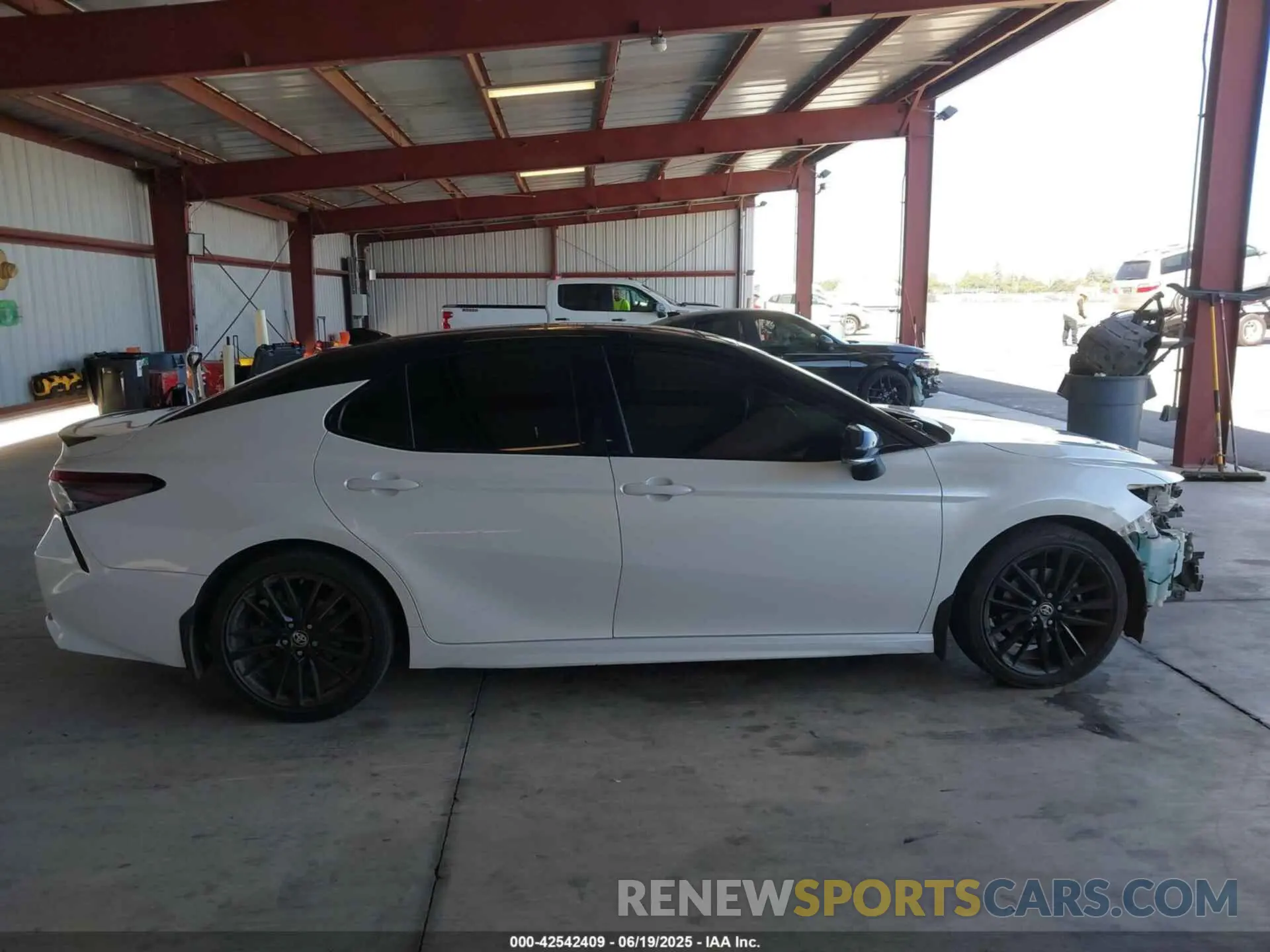14 fotografías del automóvil dañado 4T1KZ1AK6MU056703 TOYOTA CAMRY 2021