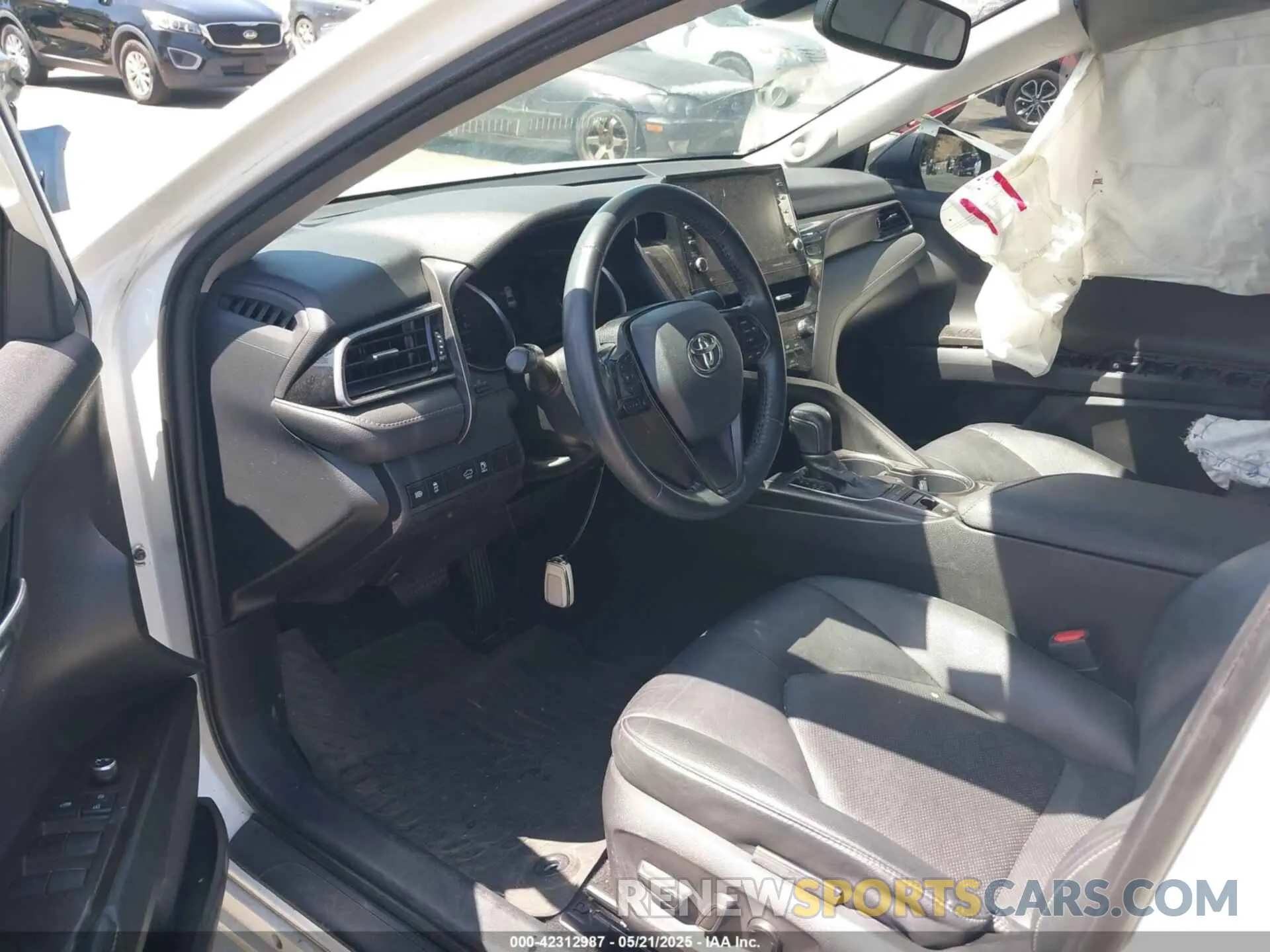5 fotografías del automóvil dañado 4T1KZ1AK7MU056256 TOYOTA CAMRY 2021