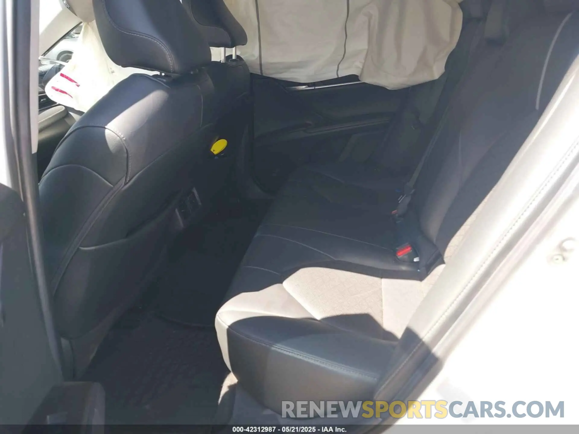 8 fotografías del automóvil dañado 4T1KZ1AK7MU056256 TOYOTA CAMRY 2021
